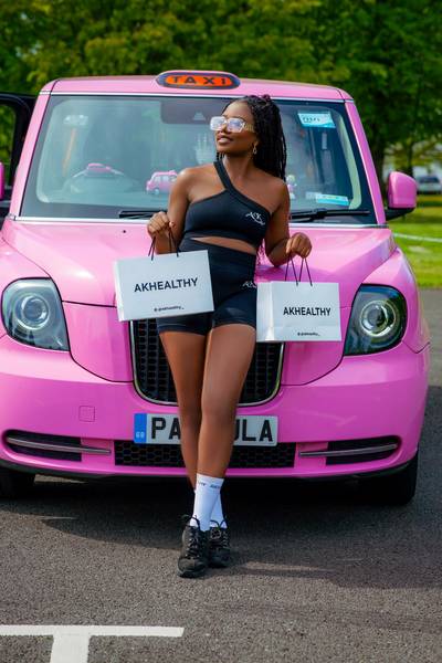 Monostrap sports bra & shorts set