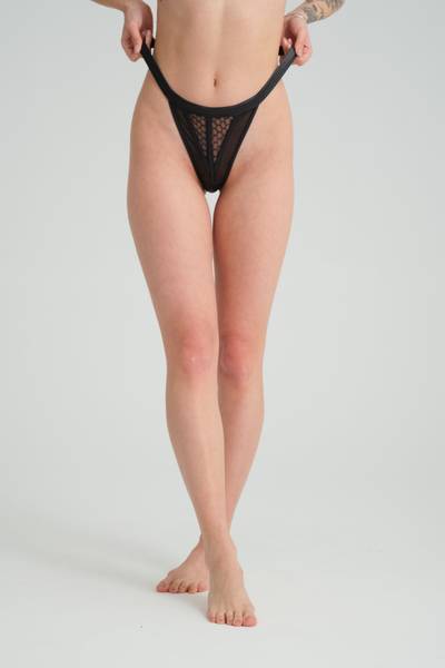 Kalmia Thong