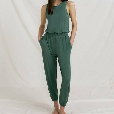 Jogger Open-Back Yoga Jumpsuit | Clean Fit & Effortless Movement